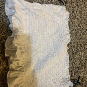 White forever 21 tube top🤩🤩